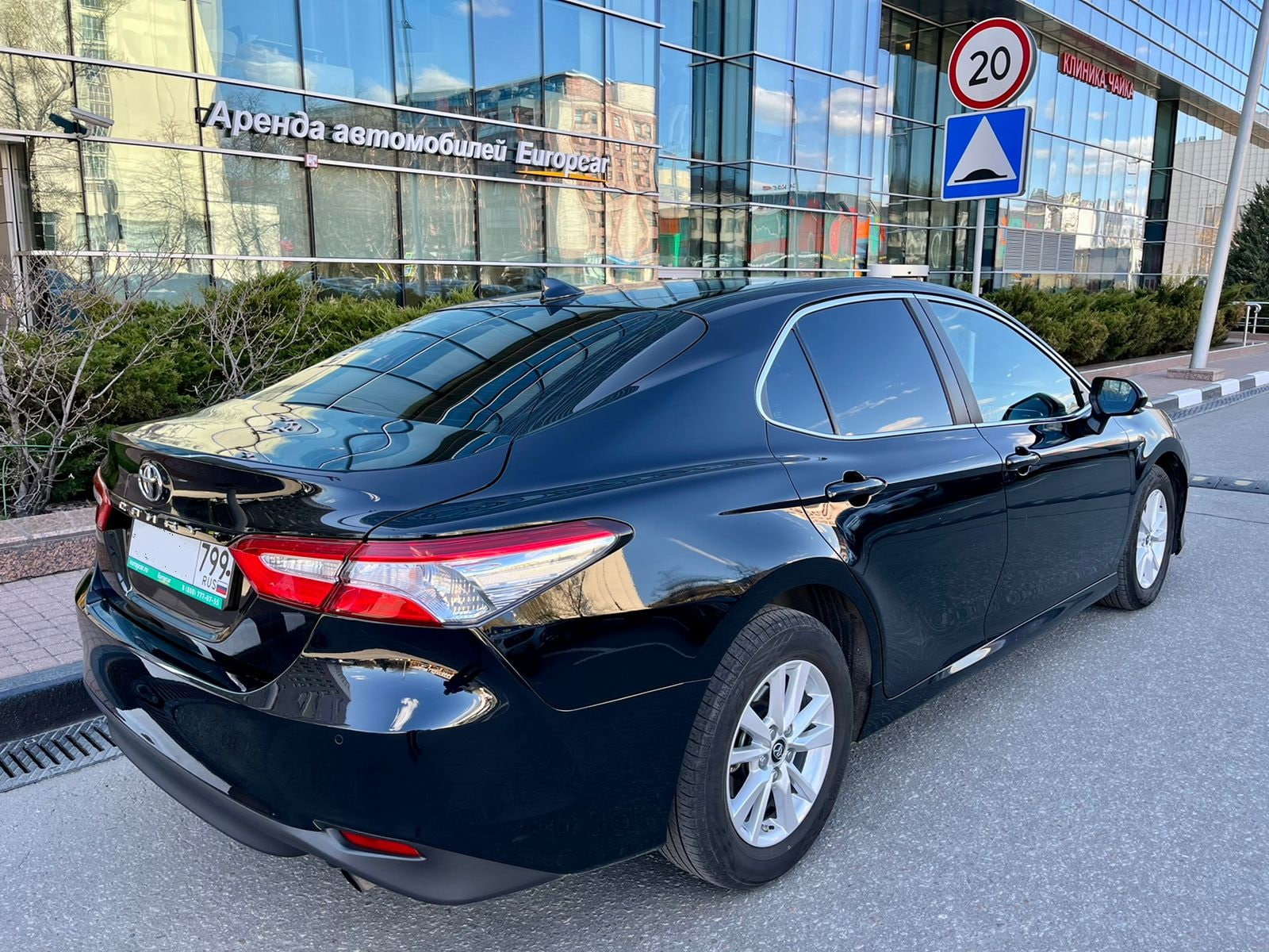Toyota Camry XV70 2020, изображение 2