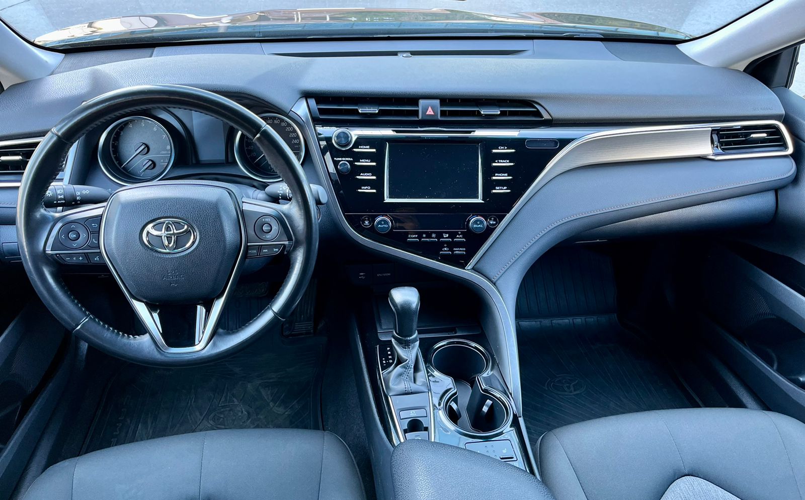 Toyota Camry XV70 2020, изображение 3