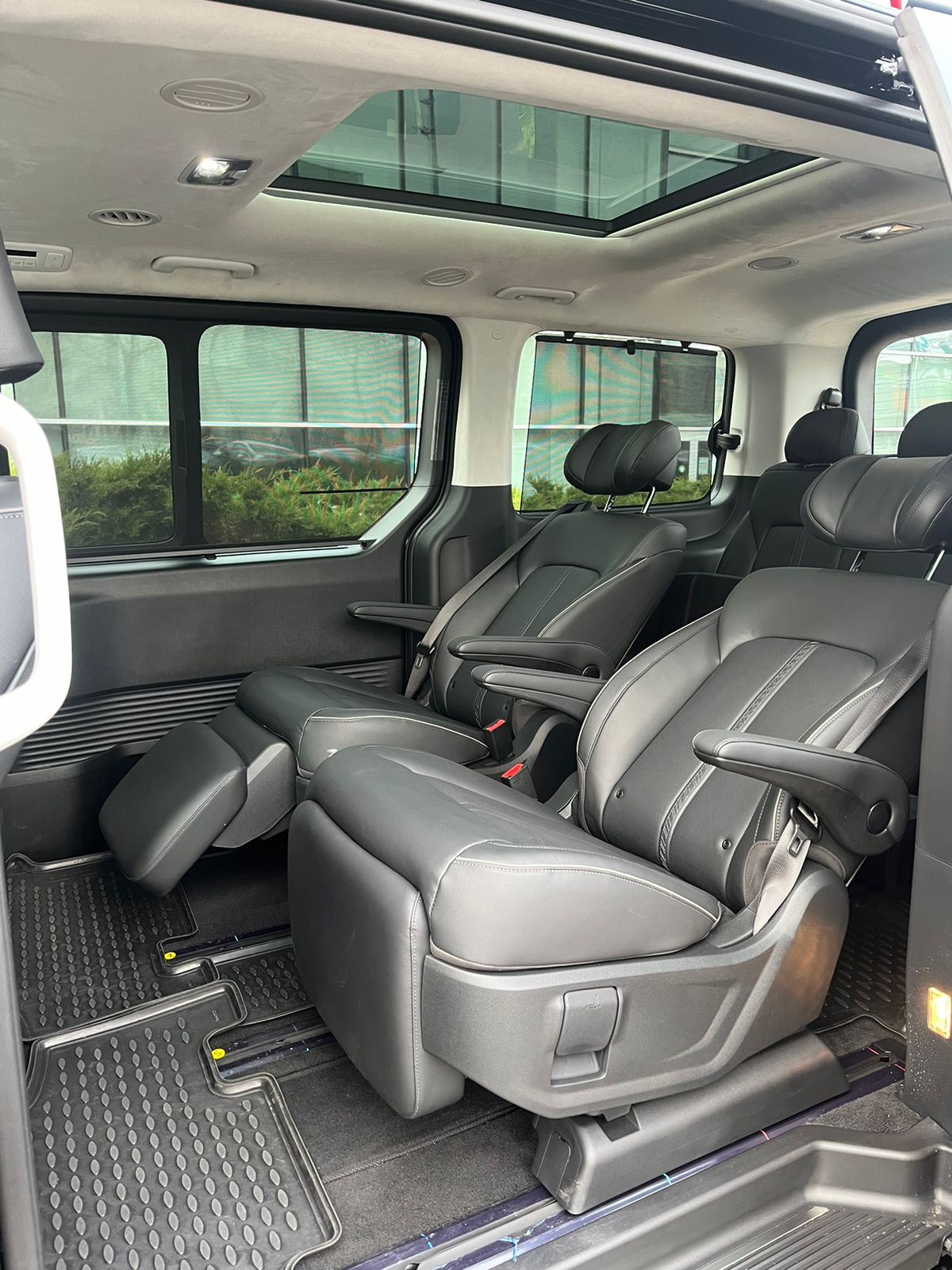 Hyundai Staria 7 мест 4х4, изображение 6