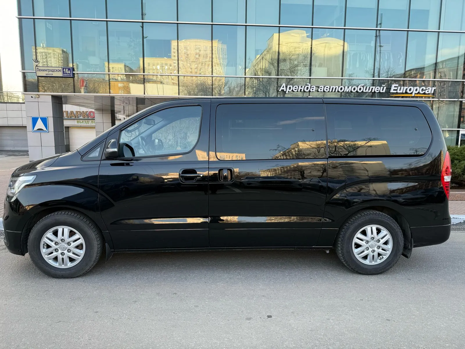 Hyundai H-1 AT, изображение 1